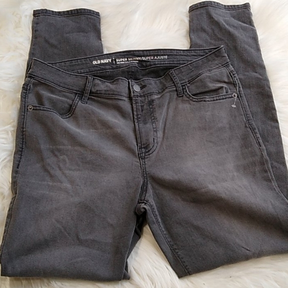 Old Navy Denim - ♥ Ol Navy super skinny mid rise gray jeans size 12
